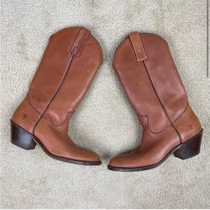 FRYE Billy Pull On Western Cowgirl Riding Boots In Cognac 8.5 D